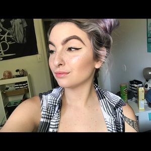 Meet your Posher, Hailey